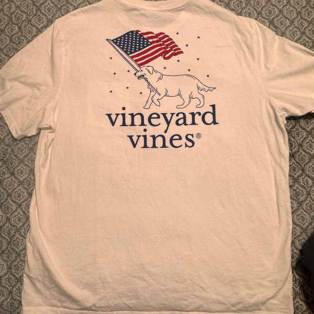 Vineyard Vines Cream Tee with Patriotic Dog and Flag Graphic